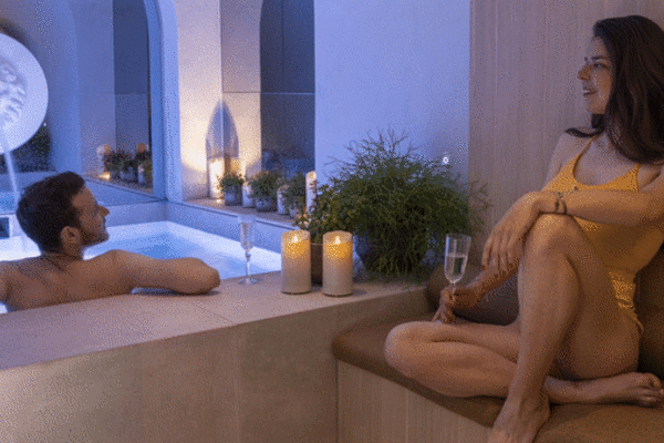 Accès au bain romain privatisé 50min + champagne pour 2 au Vinci Due & Spa